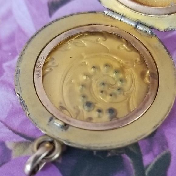 Antique Vintage Early 1900s W & SB Art Nouveau Gold Filled and Sapphire Locket - Picture 7 of 16